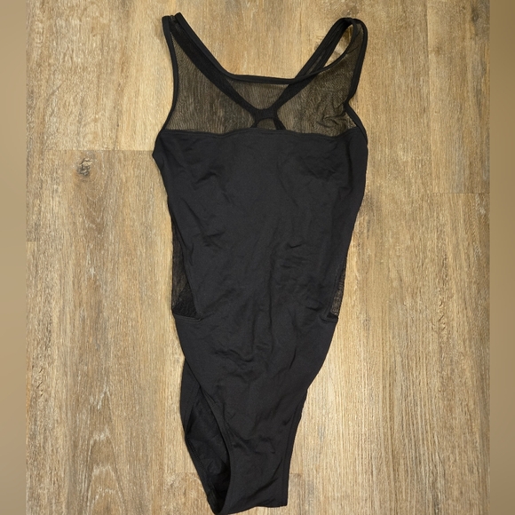 Vince Camuto Mesh Cutout Swimsuit Size 12 Black - Picture 4 of 8